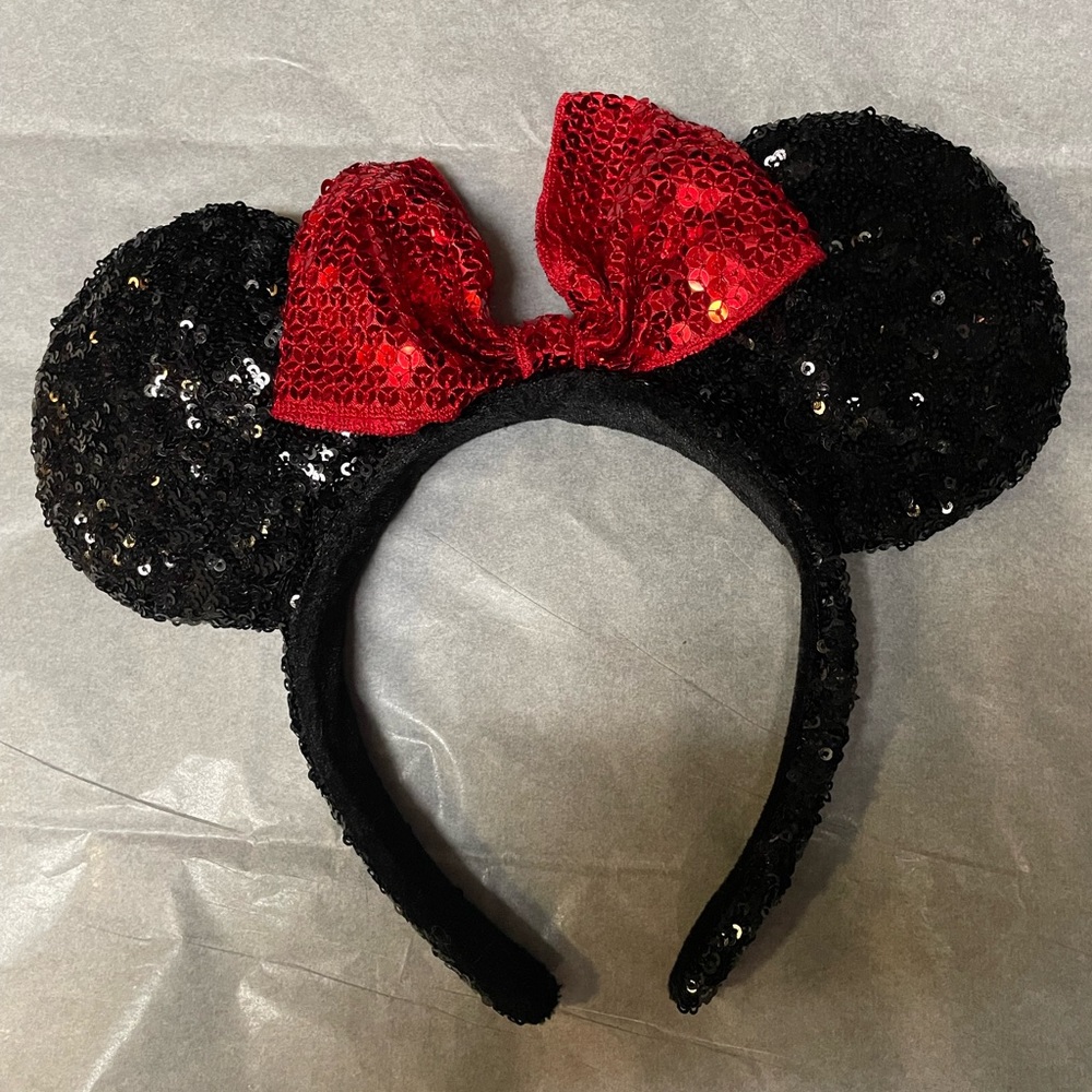 Minnie Mouse headband